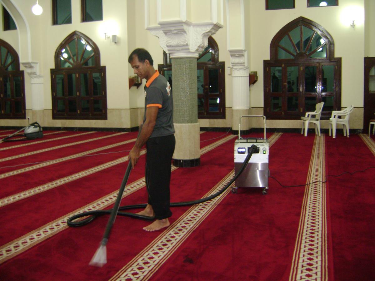 Steam Cleaning Of Carpets in a Mosque in Dubai